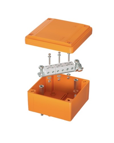 Коробка пластиковая FS с гладкими стенками и клеммниками IP56 100х100х50мм 6р 450V,6A, 4мм.кв DKC (FSB10604) в Березниках Распределительные коробки Pintop.ru