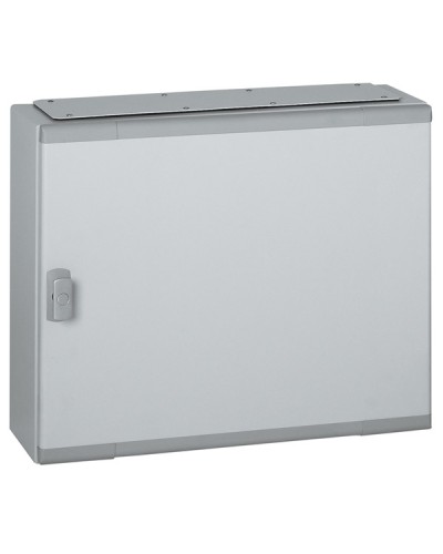 Шкаф распределительный Legrand 020182 в Березниках Щиты электрические Pintop.ru