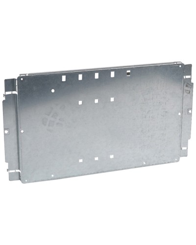 Пластина Legrand 020207 в Березниках Щиты электрические Pintop.ru