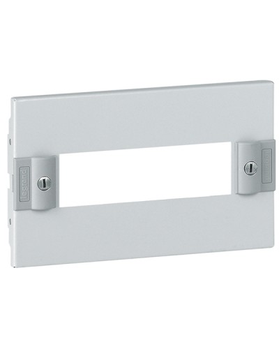 Панель лицевая Legrand 020304 в Березниках Аксессуары для стоек и шкафов Pintop.ru