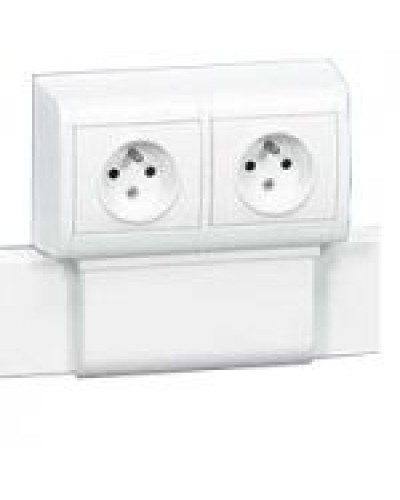 Рамка Mosaic Legrand 031621 в Березниках Аксессуары для кабель-канала Pintop.ru