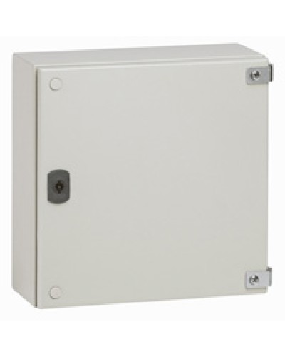 Промышленная коробка Atlantic металлическая квадратная IP66 IK10 300x300x120 мм RAL 7035 Legrand 035608 в Березниках Щиты электрические Pintop.ru