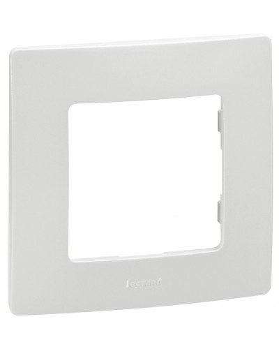 Рамка 1 пост Etika белый Legrand 672501 в Березниках Аксессуары для кабель-канала Pintop.ru