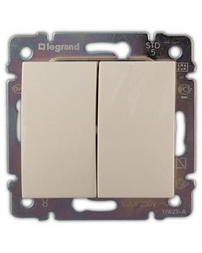 Переключатель на два направления двухклавишный Valena 10 AX 250 В слоновая кость Legrand 774308 в Березниках Аксессуары для кабель-канала Pintop.ru